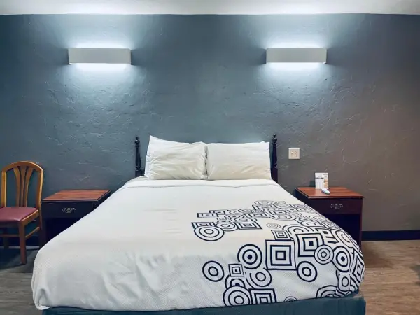 Century 21 Motel Main image
