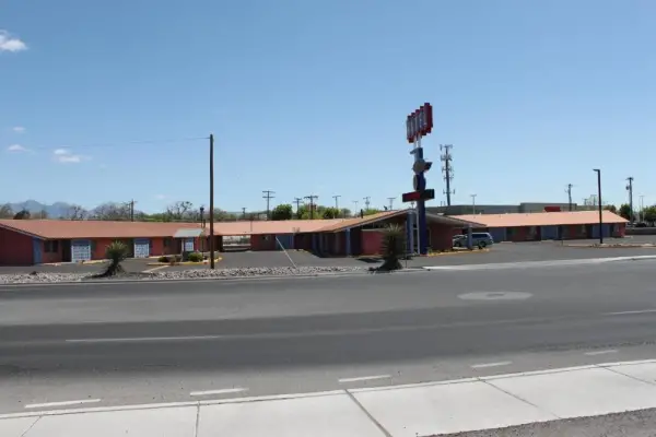 Century 21 Motel 10